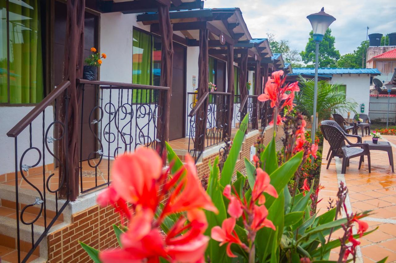 Cabanas El Saman Villavicencio Apiay Exterior foto